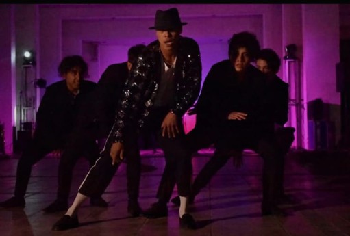 Antwan bailando
